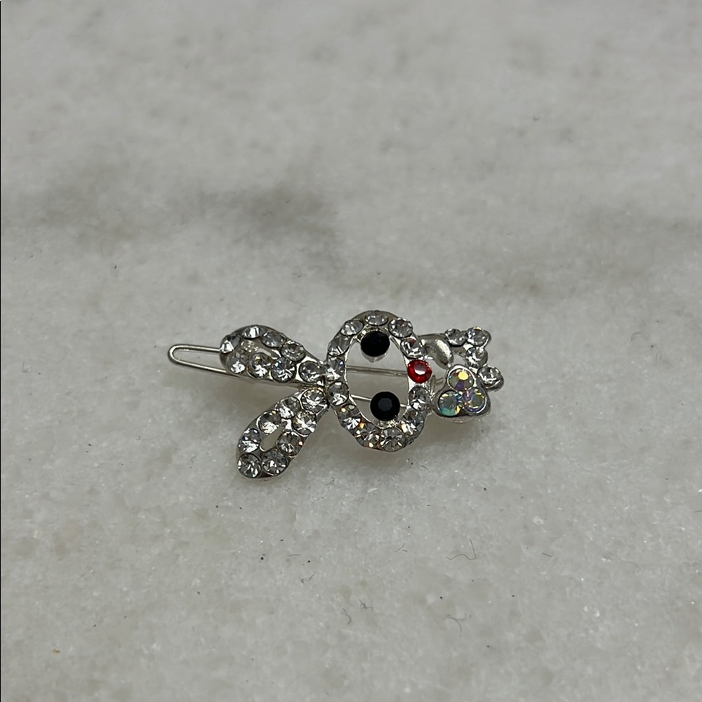White Rhinestones Bunny Heart Hari Clip